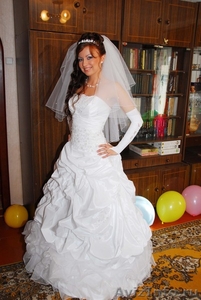 Продаю шикарное свадебное платье - Изображение #1, Объявление #116471