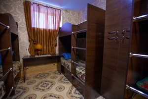 Недорогая 1-спальная кровать в мужской комнате хостела - Изображение #2, Объявление #1723662